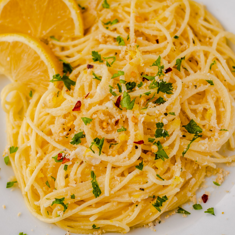 A Simple Recipe for Vegan Lemon Garlic Pasta - Veganese Tokyo